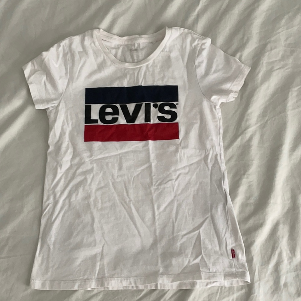 Levi’s Tee